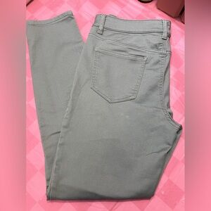 Love, Fire Juniors skinny soft jeans NWOT